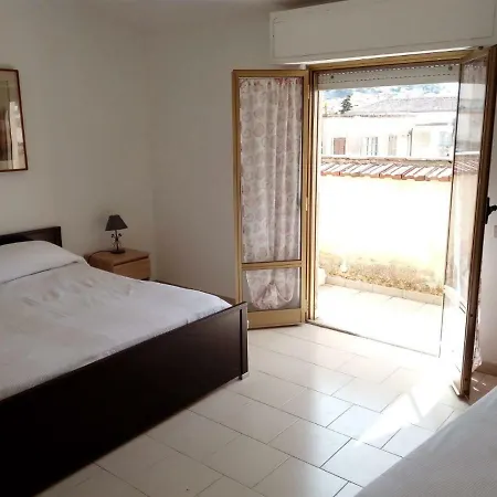 Linda Guest house 2*